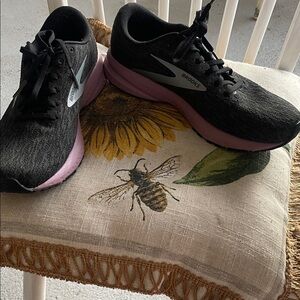 Brooks Women's Black and Purple sole Athletic Shoes